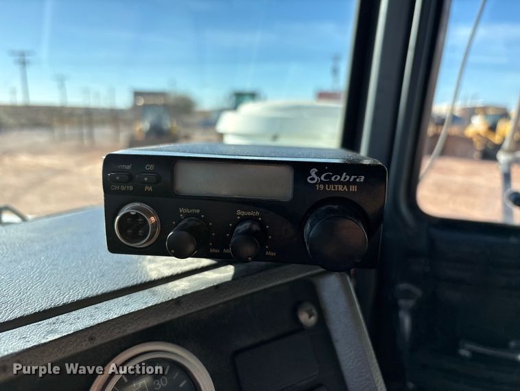 image for item EF6244 2002 Mack RD water truck