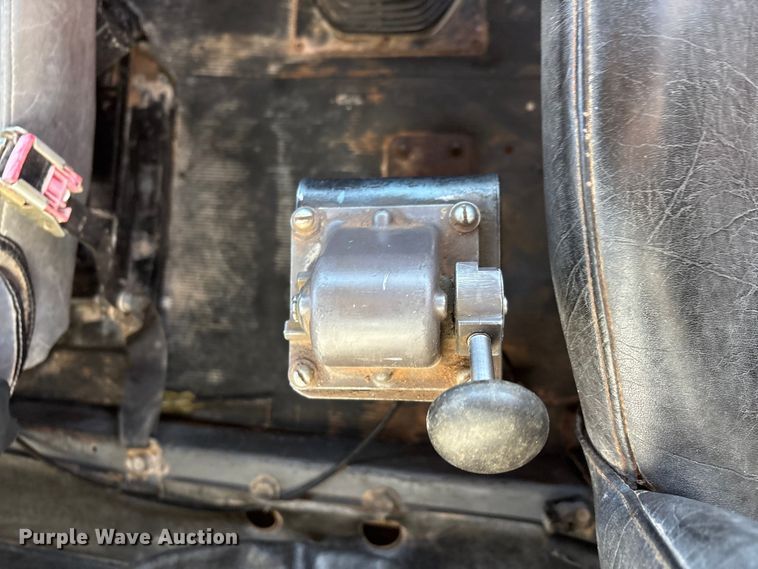 image for item EF6244 2002 Mack RD water truck