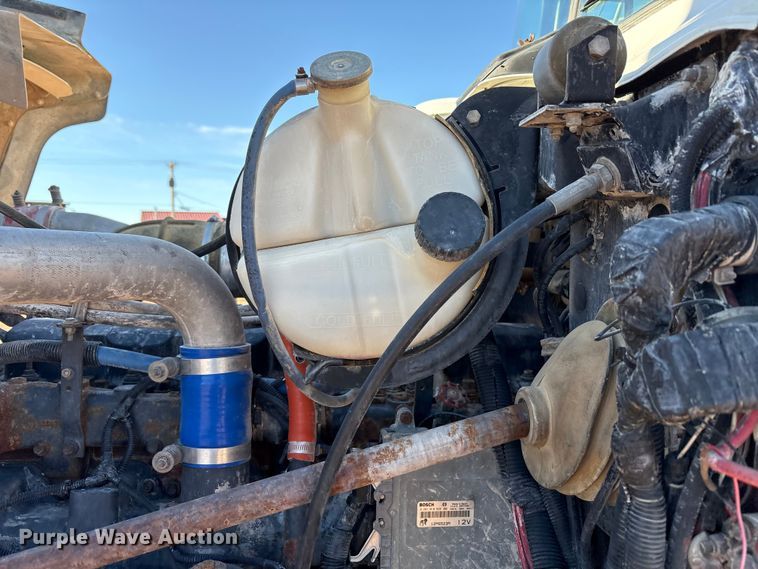 image for item EF6244 2002 Mack RD water truck