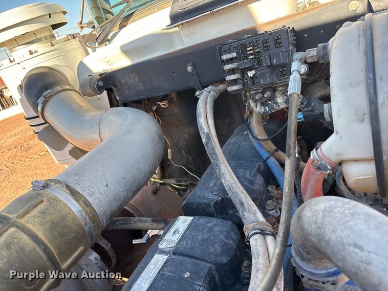 image for item EF6244 2002 Mack RD water truck