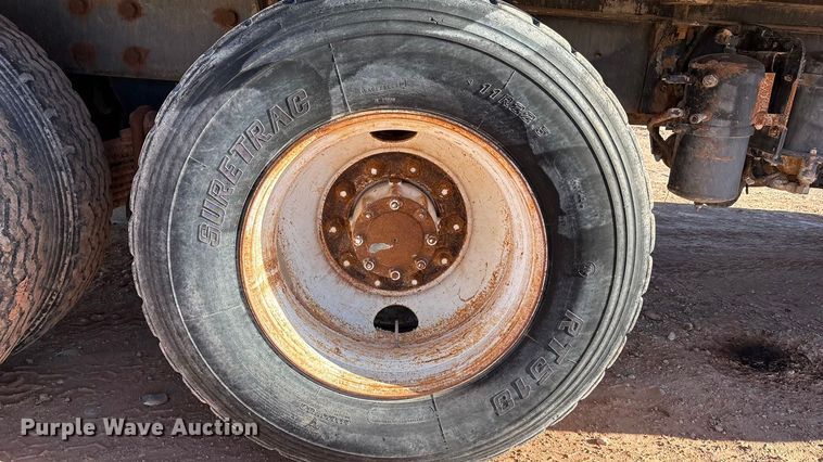 image for item EF6244 2002 Mack RD water truck