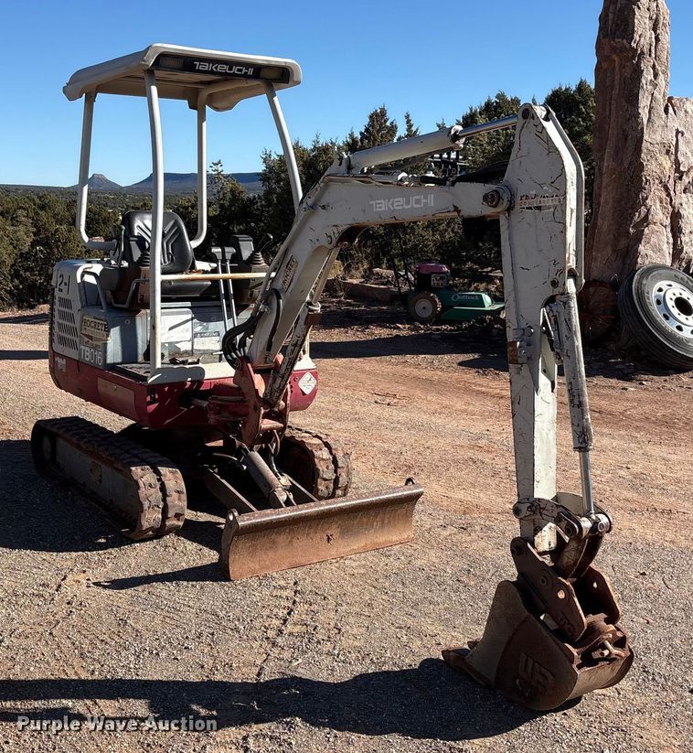 EXCAVADORA 2006 TAKEUCHI TB016