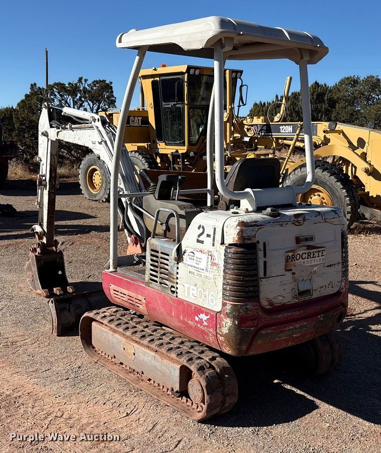 image for item EF6246 2006 Takeuchi TB016 mini excavator