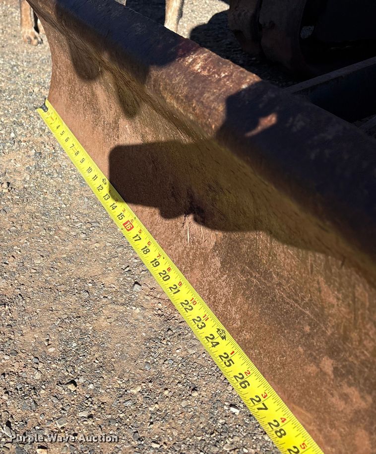 image for item EF6246 2006 Takeuchi TB016 mini excavator