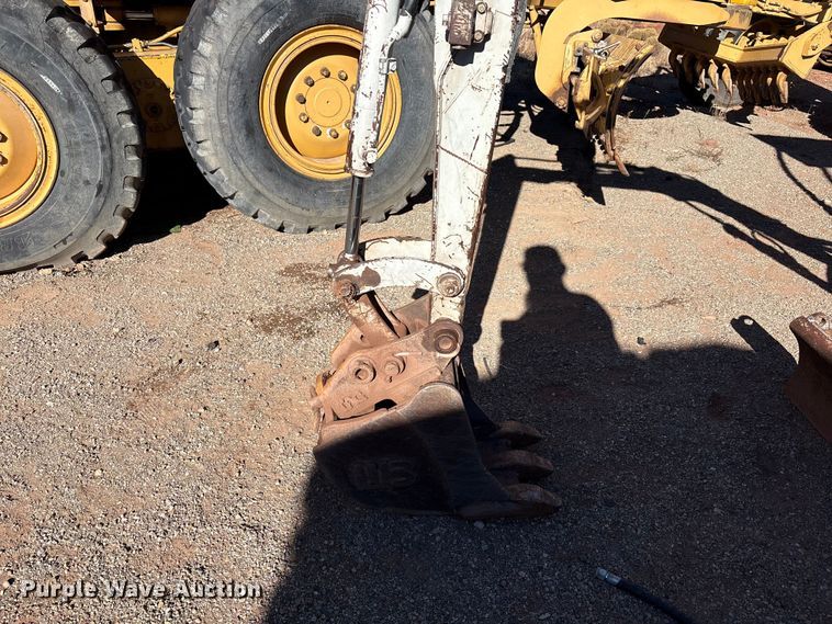 image for item EF6246 2006 Takeuchi TB016 mini excavator