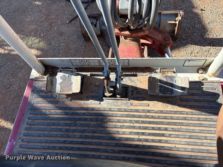 image for item EF6246 2006 Takeuchi TB016 mini excavator