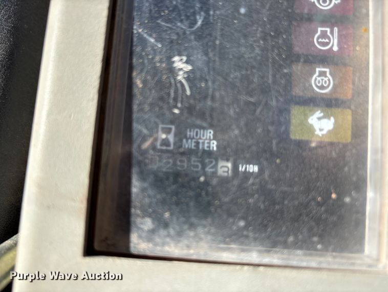 image for item EF6246 2006 Takeuchi TB016 mini excavator