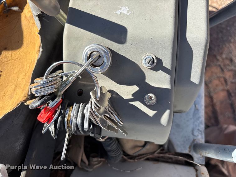 image for item EF6246 2006 Takeuchi TB016 mini excavator