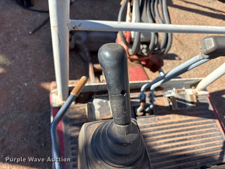 image for item EF6246 2006 Takeuchi TB016 mini excavator