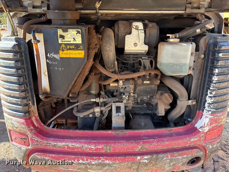 image for item EF6246 2006 Takeuchi TB016 mini excavator