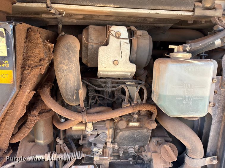 image for item EF6246 2006 Takeuchi TB016 mini excavator