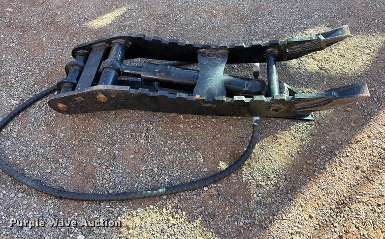 image for item EF6246 2006 Takeuchi TB016 mini excavator