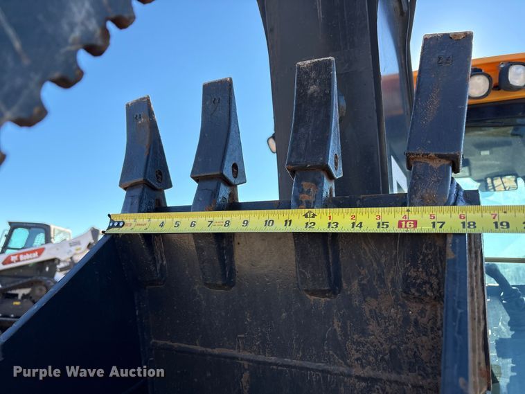 image for item EF6247 2019 John Deere 310L EP backhoe