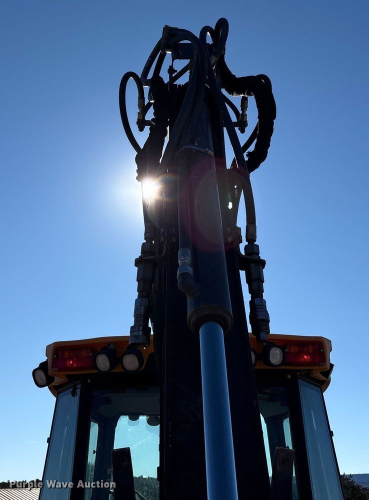 image for item EF6247 2019 John Deere 310L EP backhoe