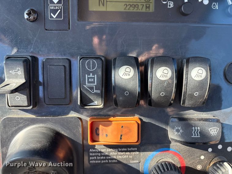 image for item EF6247 2019 John Deere 310L EP backhoe