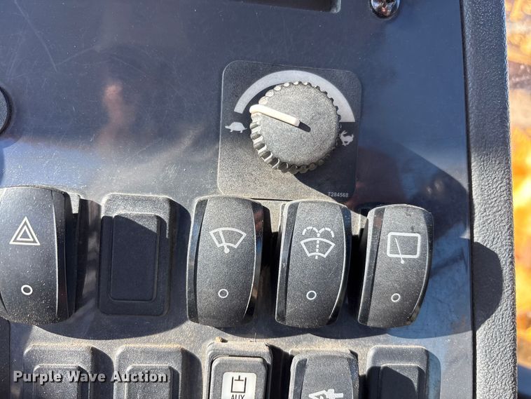 image for item EF6247 2019 John Deere 310L EP backhoe