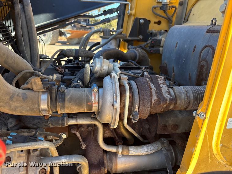 image for item EF6247 2019 John Deere 310L EP backhoe