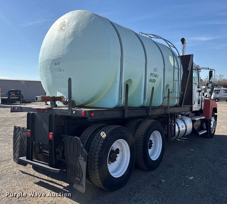 image for item EG1742 2012 Mack CHU613 flatbed truck