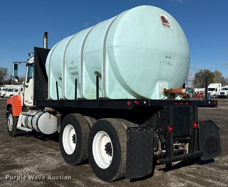 image for item EG1742 2012 Mack CHU613 flatbed truck