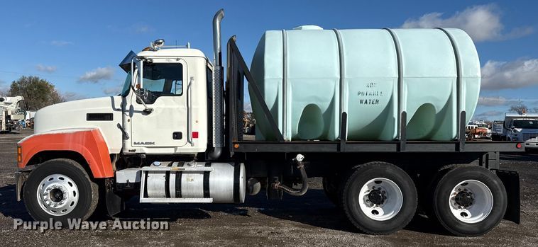 image for item EG1742 2012 Mack CHU613 flatbed truck