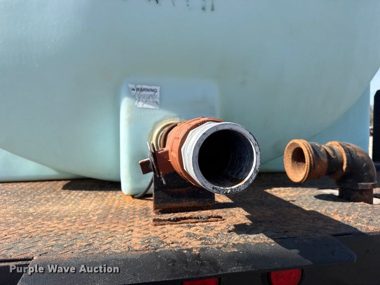 image for item EG1742 2012 Mack CHU613 flatbed truck