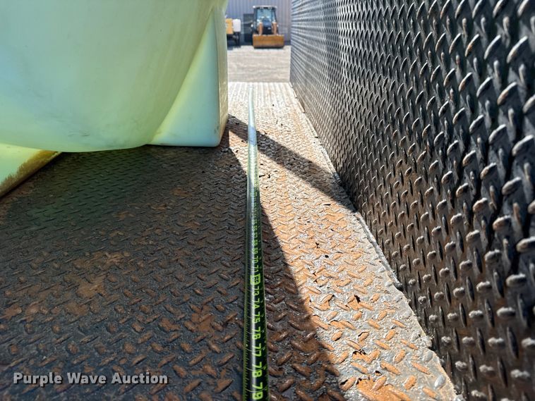 image for item EG1742 2012 Mack CHU613 flatbed truck