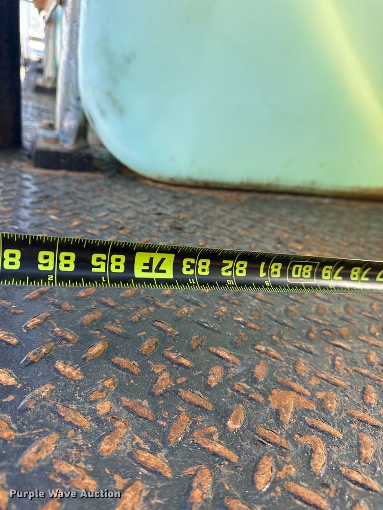 image for item EG1742 2012 Mack CHU613 flatbed truck