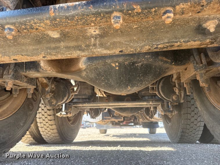 image for item EG1742 2012 Mack CHU613 flatbed truck