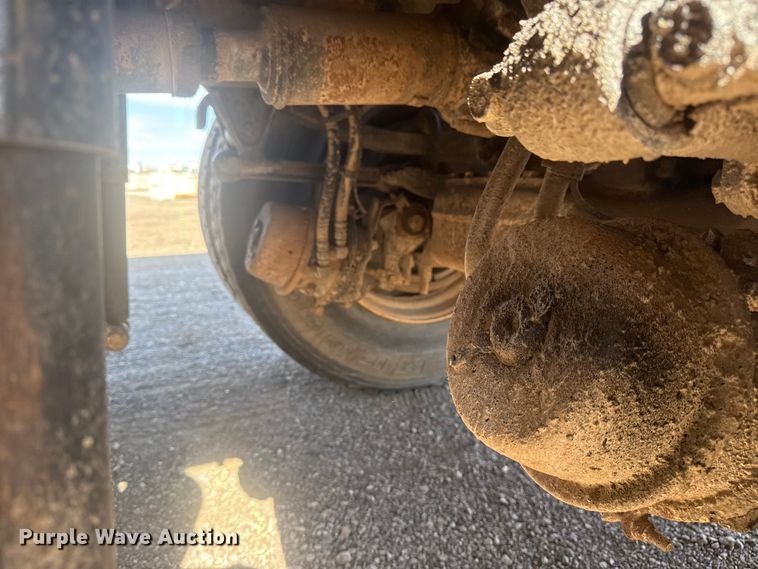 image for item EG1742 2012 Mack CHU613 flatbed truck