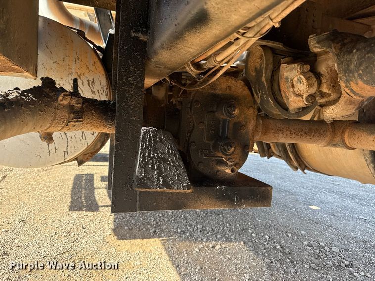 image for item EG1742 2012 Mack CHU613 flatbed truck