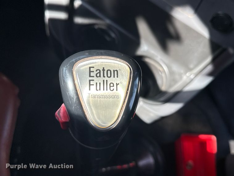 image for item EG1742 2012 Mack CHU613 flatbed truck