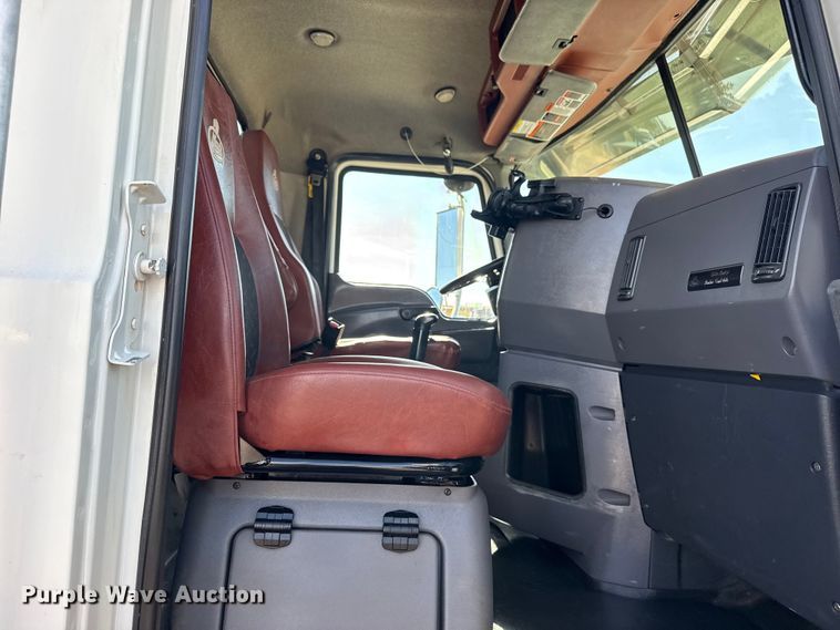 image for item EG1742 2012 Mack CHU613 flatbed truck