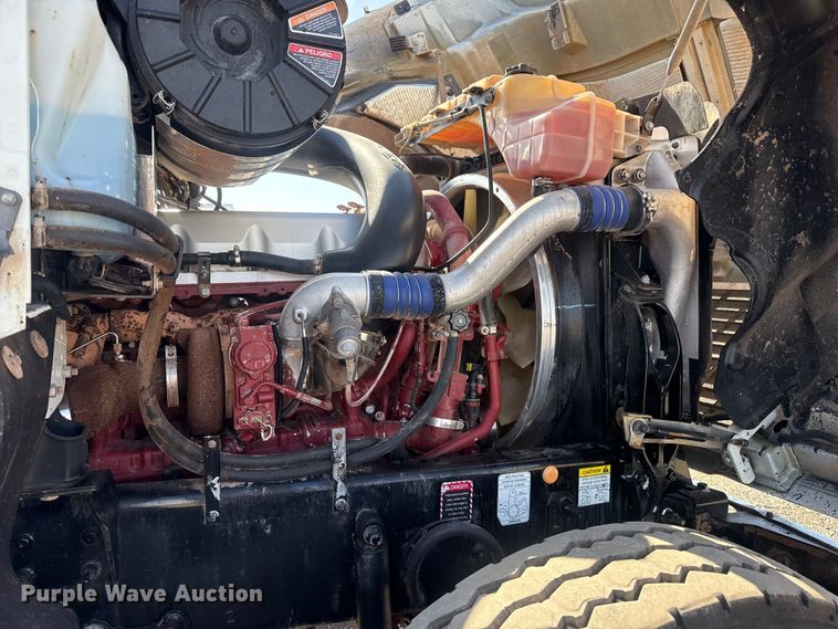 image for item EG1742 2012 Mack CHU613 flatbed truck