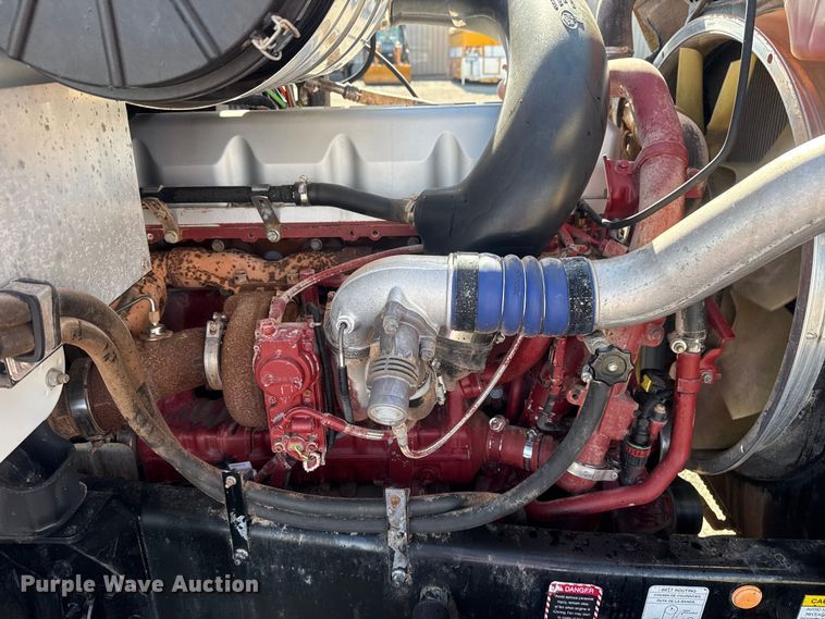 image for item EG1742 2012 Mack CHU613 flatbed truck