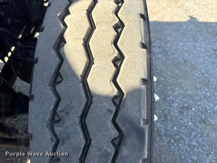 image for item EG1742 2012 Mack CHU613 flatbed truck