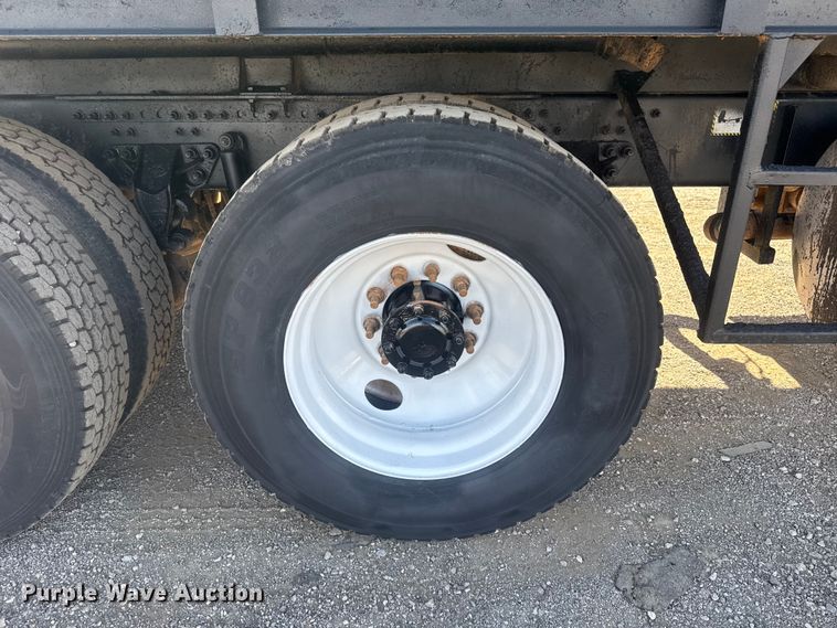 image for item EG1742 2012 Mack CHU613 flatbed truck