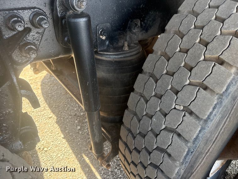 image for item EG1742 2012 Mack CHU613 flatbed truck