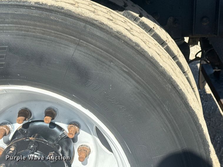 image for item EG1742 2012 Mack CHU613 flatbed truck