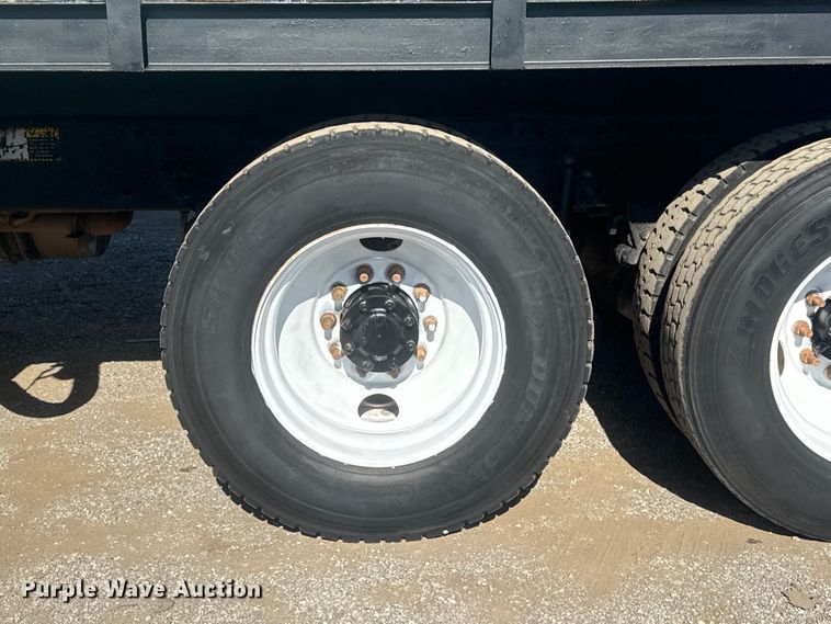 image for item EG1742 2012 Mack CHU613 flatbed truck