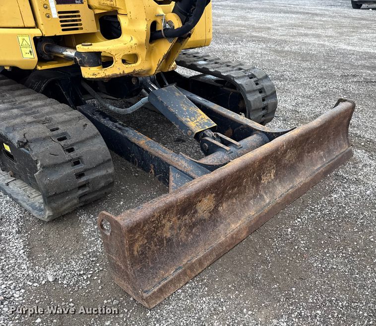 image for item EG1775 2016 Caterpillar 303E CR mini excavator