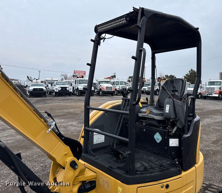 image for item EG1775 2016 Caterpillar 303E CR mini excavator