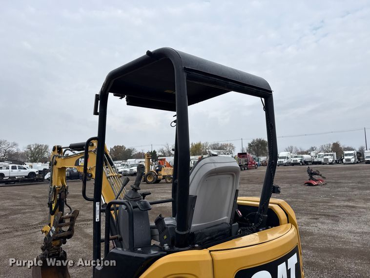 image for item EG1775 2016 Caterpillar 303E CR mini excavator