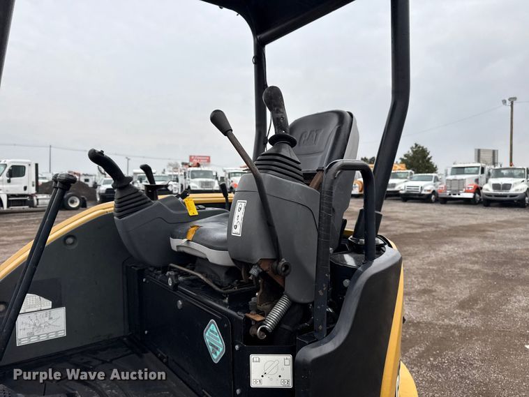 image for item EG1775 2016 Caterpillar 303E CR mini excavator