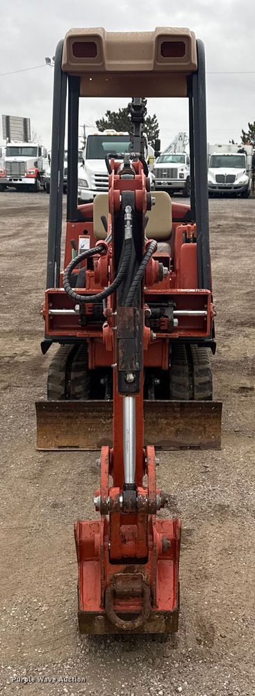 image for item EG1784 2006 Ditch Witch HT25 trencher