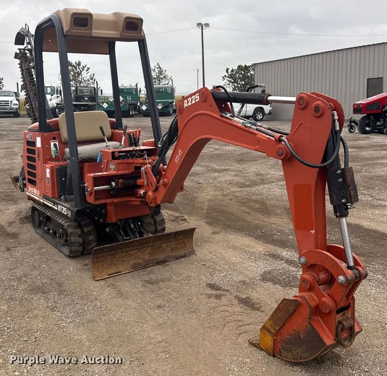 image for item EG1784 2006 Ditch Witch HT25 trencher