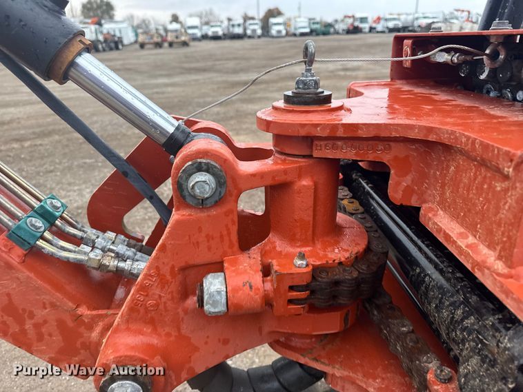 image for item EG1784 2006 Ditch Witch HT25 trencher