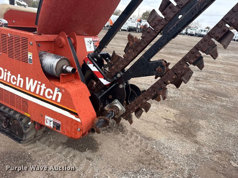 image for item EG1784 2006 Ditch Witch HT25 trencher