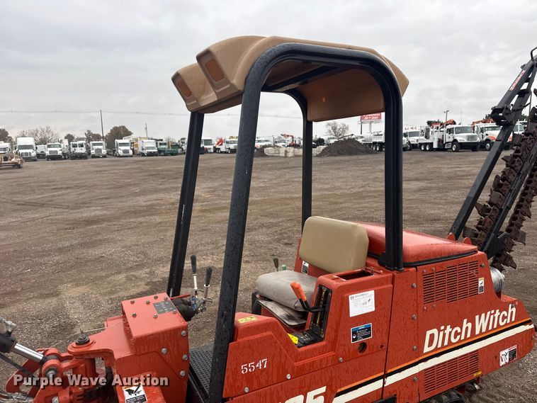 image for item EG1784 2006 Ditch Witch HT25 trencher