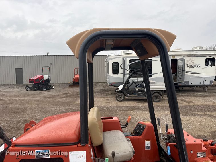 image for item EG1784 2006 Ditch Witch HT25 trencher