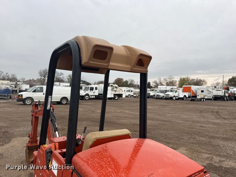 image for item EG1784 2006 Ditch Witch HT25 trencher